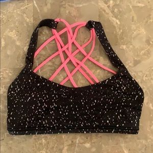COPY - Lululemon free to be wild sports bra size 4